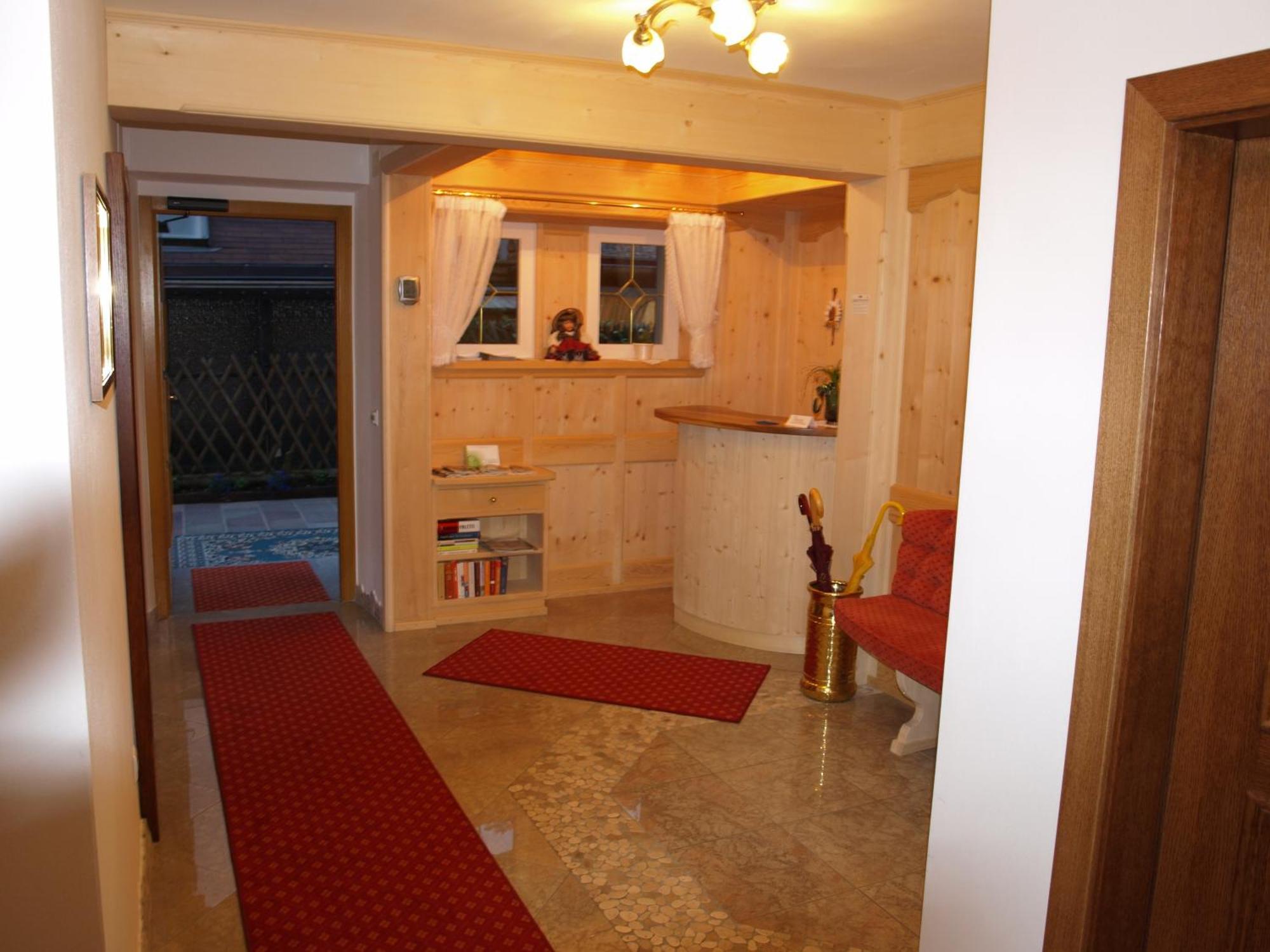 Bed and Breakfast Garni Flurida Сельва-ді-Валь-Гардена Екстер'єр фото